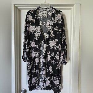 Spiritual Gangster Black and White Floral Kimono